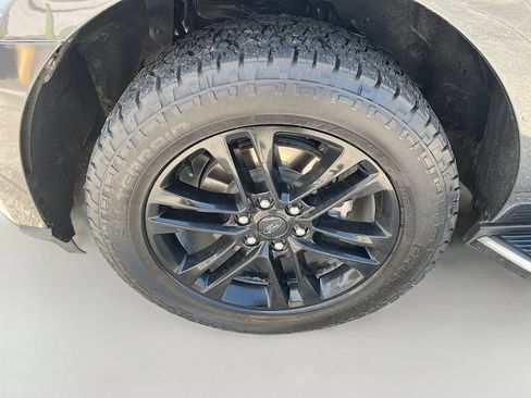 Used 2023 Ford Expedition XLT RWD image 34