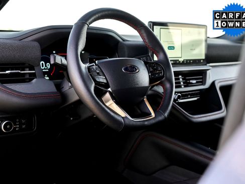 Used 2025 Ford Explorer ST-Line w/ ST-Line Street Pack image 9