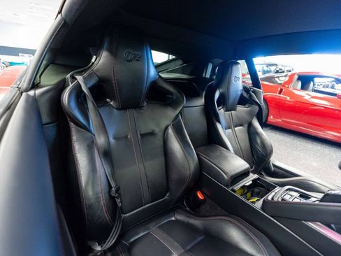 Used 2015 Jaguar F-TYPE R image 12