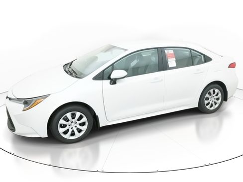 New 2026 Toyota Corolla LE image 2