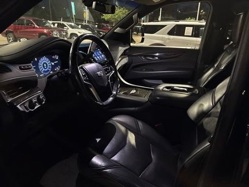 Used 2019 Cadillac Escalade ESV Platinum AWD/4WD image 10