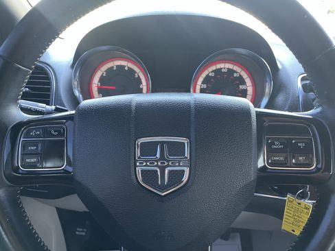 Used 2017 Dodge Grand Caravan SXT FWD image 12