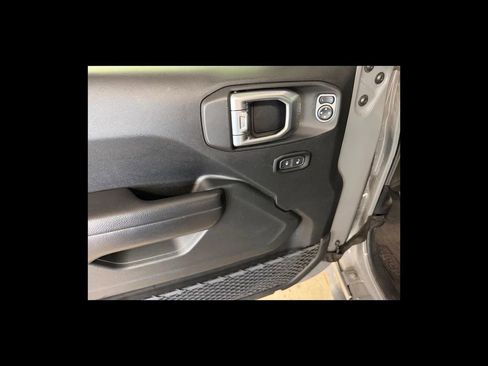 Used 2019 Jeep Wrangler Unlimited Sport S image 12