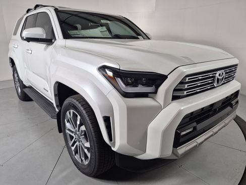 New 2026 Toyota 4Runner 4WD image 6