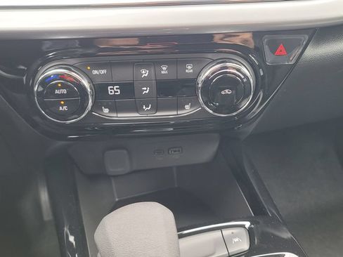 New 2026 Chevrolet Trax LT w/ Driver Confidence Package FWD image 22
