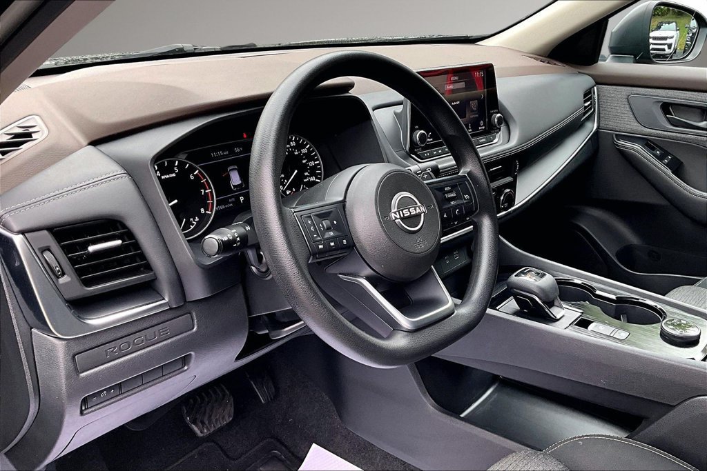 Used 2022 Nissan Rogue S AWD/4WD image 17
