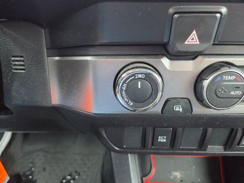 Used 2022 Toyota Tacoma SR AWD/4WD image 8