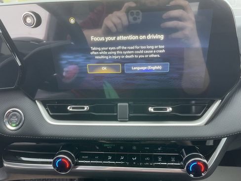 New 2026 Chevrolet Equinox LT image 16