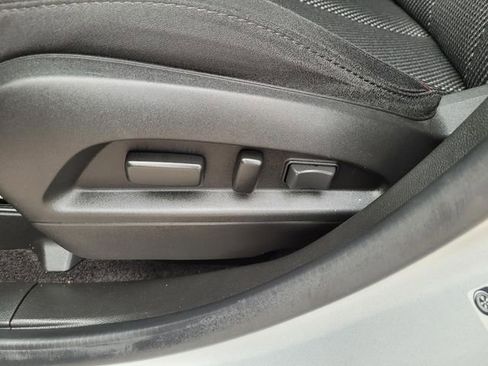 Used 2016 Chevrolet Equinox LT w/ Convenience Package image 21