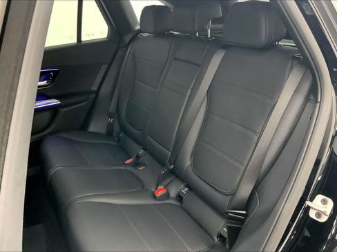 Used 2026 Mercedes-Benz GLC 300 image 6