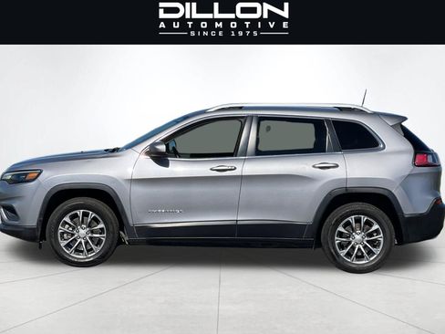 Used 2019 Jeep Cherokee Latitude Plus w/ Cold Weather Group AWD/4WD image 7