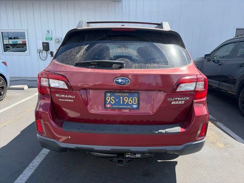 Used 2015 Subaru Outback 2.5i Premium AWD/4WD image 5