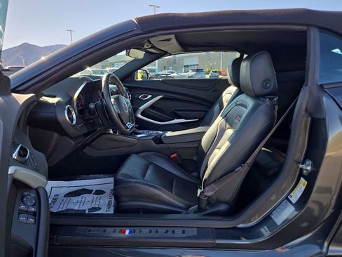 Used 2017 Chevrolet Camaro SS RWD image 22