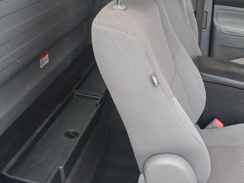 Used 2015 Toyota Tacoma 2WD Access Cab image 21