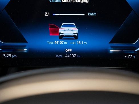 Used 2023 BMW iX xDrive50 w/ Ultimate Package 2 image 6