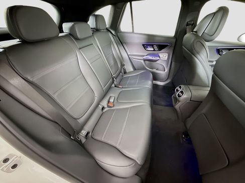 Used 2026 Mercedes-Benz GLC 300 4MATIC image 28