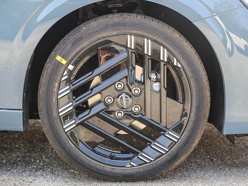 New 2026 Nissan Sentra SR w/ Floor Mat Package FWD image 11