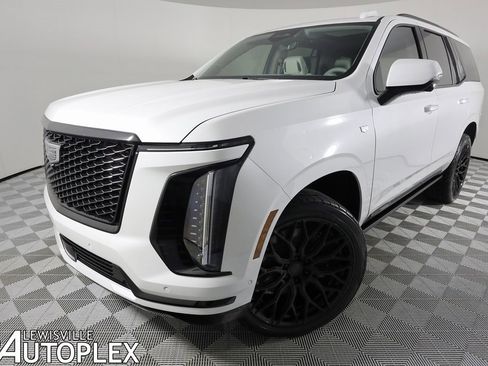 Used 2025 Cadillac Escalade Sport Platinum w/ LPO, ONYX Package image 1