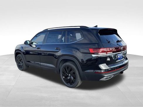 New 2026 Volkswagen Atlas SE image 3