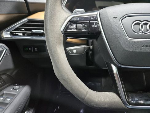 Used 2022 Audi e-tron GT Premium Plus image 15