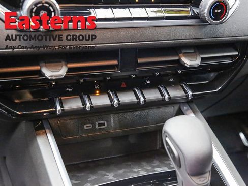 Used 2024 Chevrolet Colorado W/T w/ Technology Package image 21