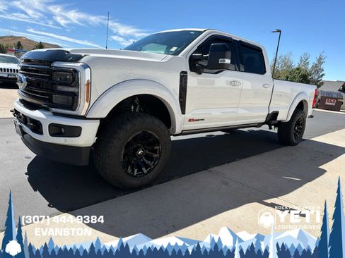 Used 2025 Ford F350 Platinum AWD/4WD image 7