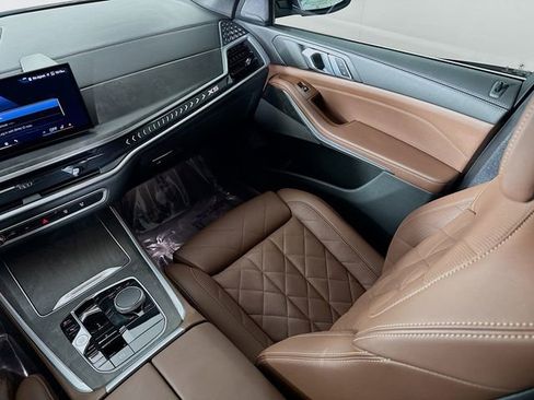 Used 2024 BMW X5 xDrive40i w/ Premium Package image 25