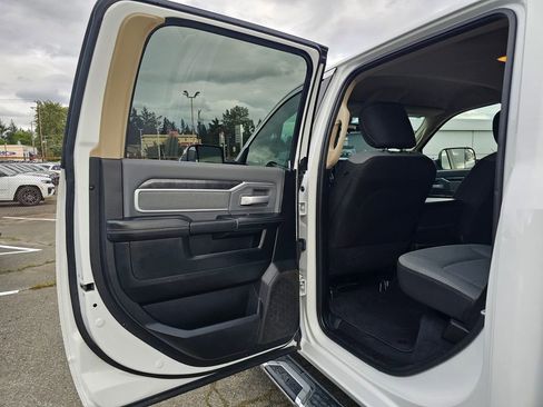 Used 2020 RAM 2500 Big Horn AWD/4WD image 17