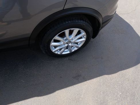 Used 2021 Nissan Rogue Sport SV image 37