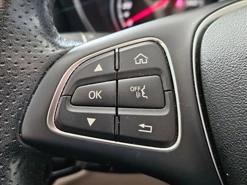 Used 2019 Mercedes-Benz GLC 300 image 11