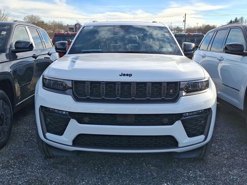 New 2026 Jeep Grand Cherokee Limited Reserve image 2