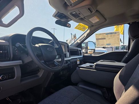 New 2026 Ford F350 XL w/ XL Chrome Package image 23