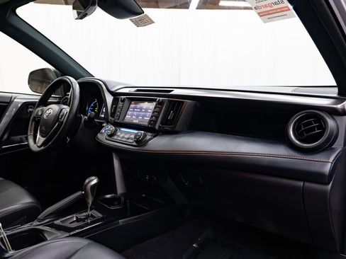 Used 2018 Toyota RAV4 SE w/ Advanced Technology Package AWD/4WD image 28