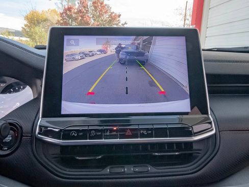 Used 2023 Jeep Compass Trailhawk image 21