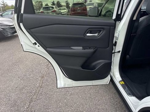 New 2026 Nissan Rogue SV image 15