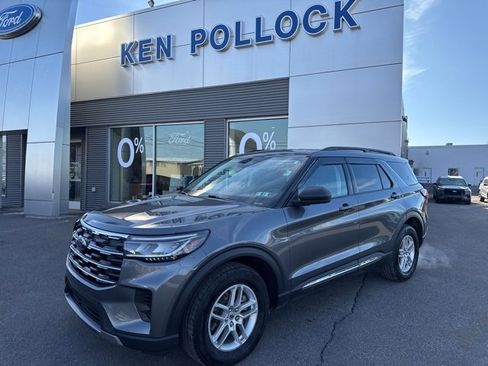 Certified 2025 Ford Explorer Active image 2