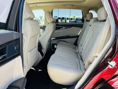 Used 2020 Lincoln Nautilus Reserve AWD/4WD image 33