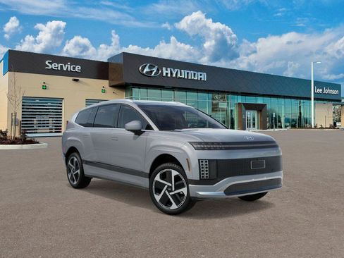 New 2026 Hyundai Ioniq 9 Calligraphy AWD/4WD image 2