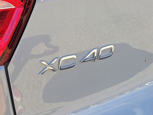New 2026 Volvo XC40 B5 Plus w/ Protection Package Premier image 11