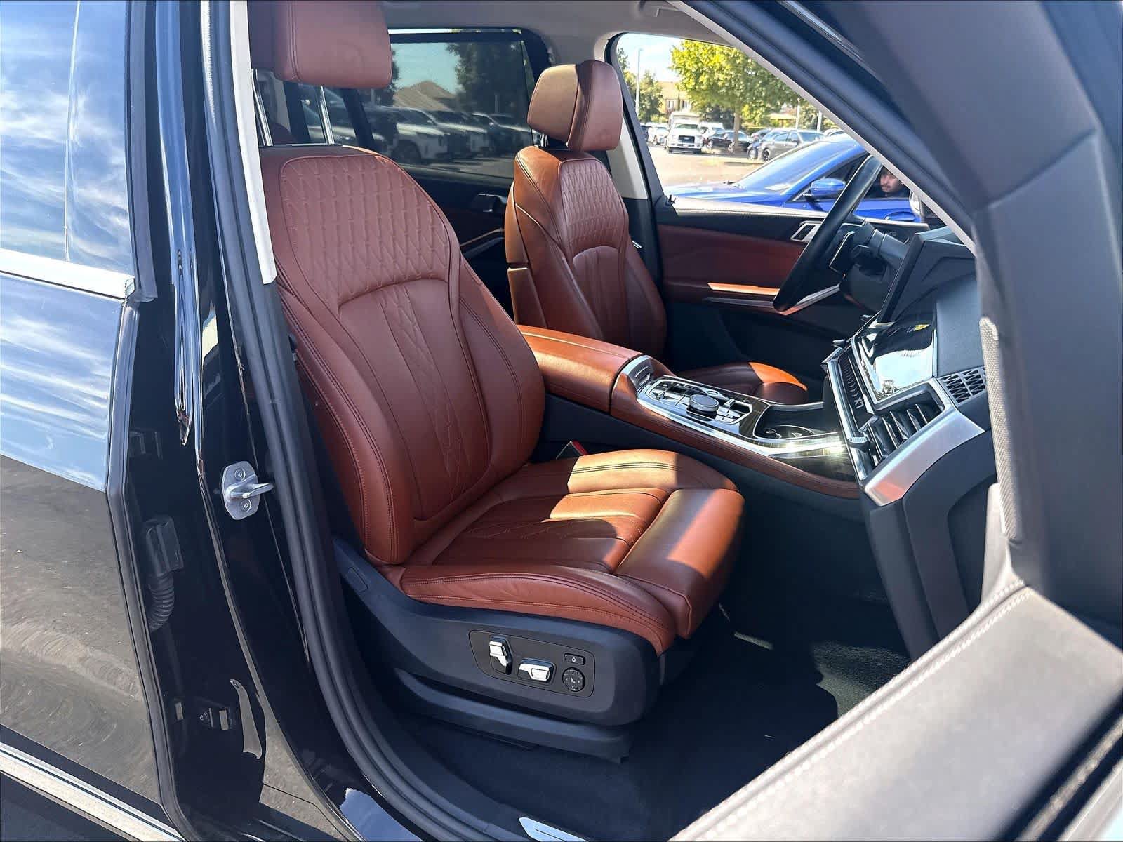Used 2023 BMW X7 xDrive40i AWD/4WD image 32