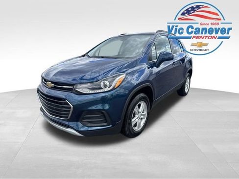 Certified 2020 Chevrolet Trax LT w/ LT Convenience Package AWD/4WD image 1