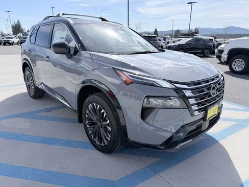 New 2026 Nissan Rogue Platinum AWD/4WD image 3