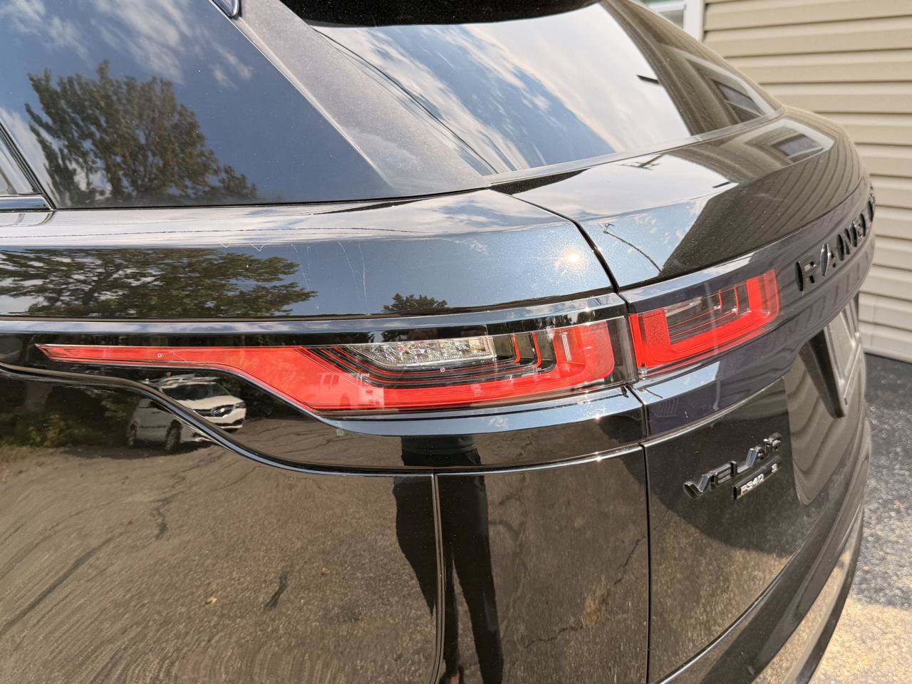 Used 2019 Land Rover Range Rover Velar S AWD/4WD image 16