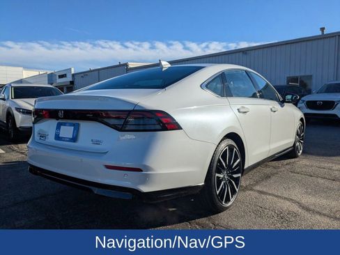 Used 2024 Honda Accord Touring image 4