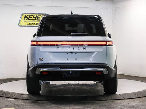 Used 2023 Rivian R1S Adventure AWD/4WD image 3