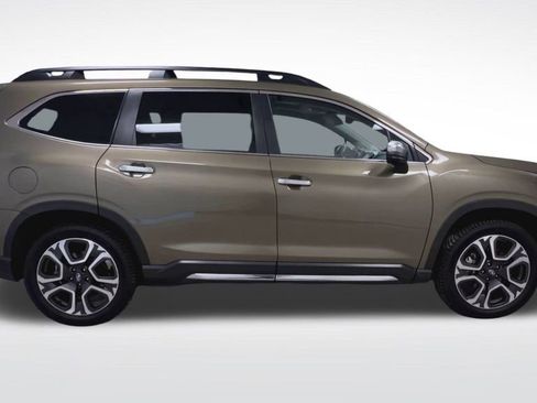 Used 2023 Subaru Ascent Touring image 9