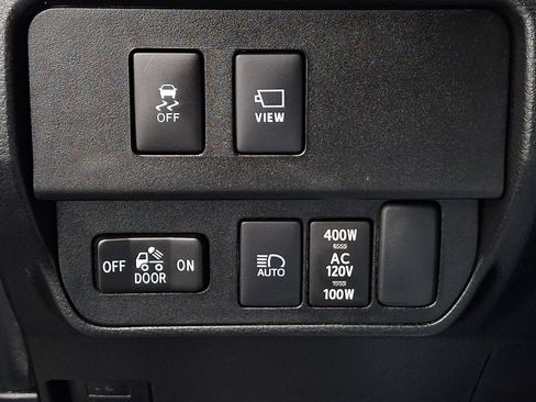 Used 2023 Toyota Tacoma TRD Off-Road w/ TRD Premium Off Road Package AWD/4WD image 28