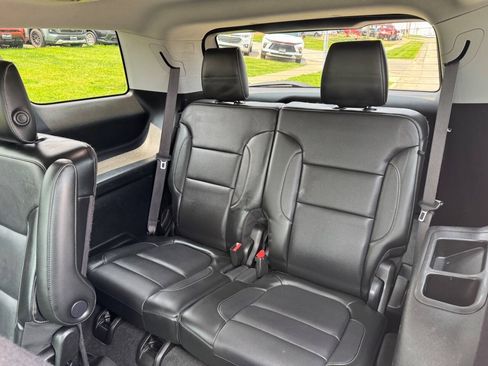Used 2017 GMC Acadia SLT AWD/4WD image 12