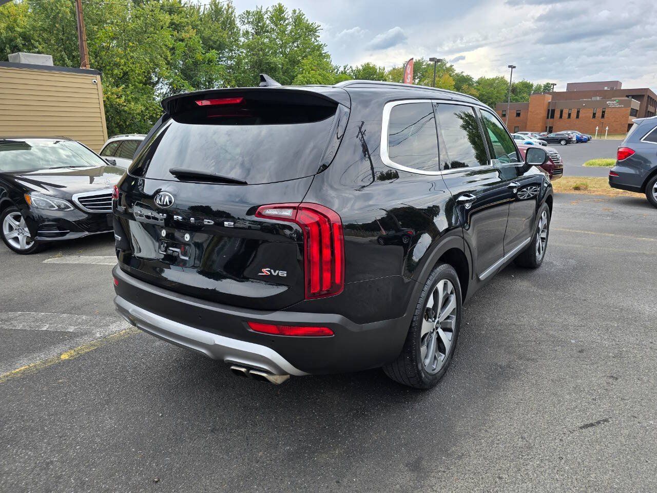 Used 2020 Kia Telluride S w/ S 8 Passenger Seating Package AWD/4WD image 3