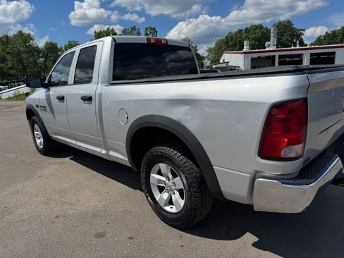 Used 2017 RAM 1500 ST w/ SXT Appearance Group AWD/4WD image 10